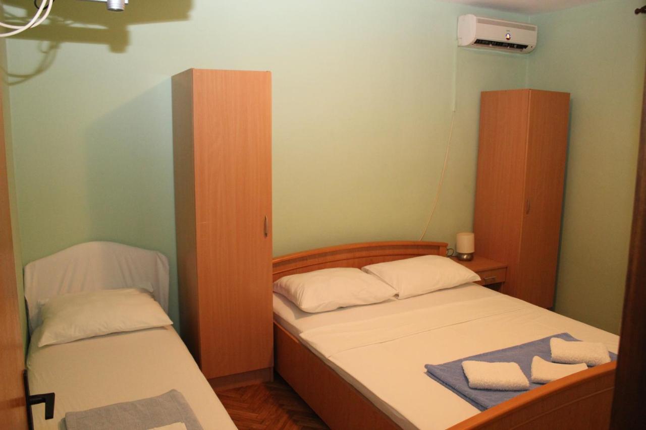 Apartments Ratkovic Tivat Zimmer foto